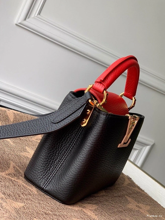 First bag ru LOUIS VUITTON CAPUCINES MINI 0804